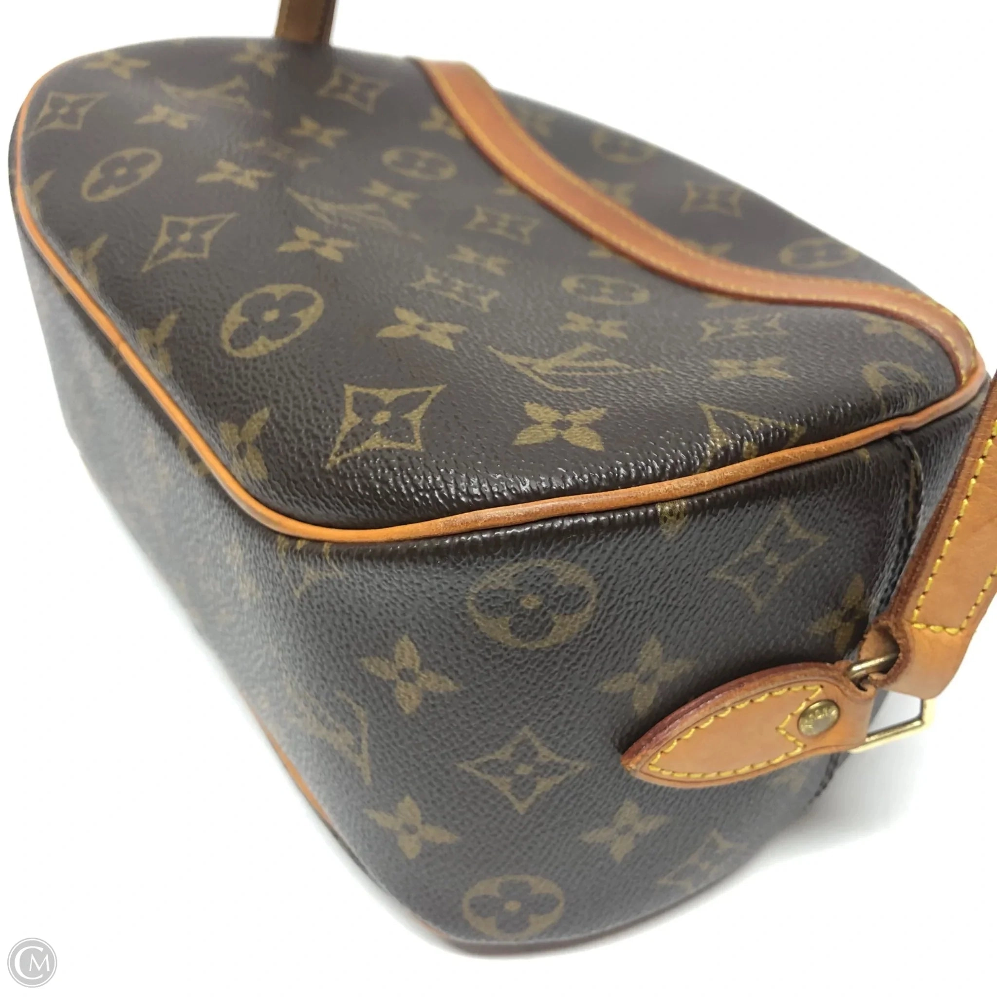 Crossbody Luxury Designer By Louis Vuitton, Size: Medium