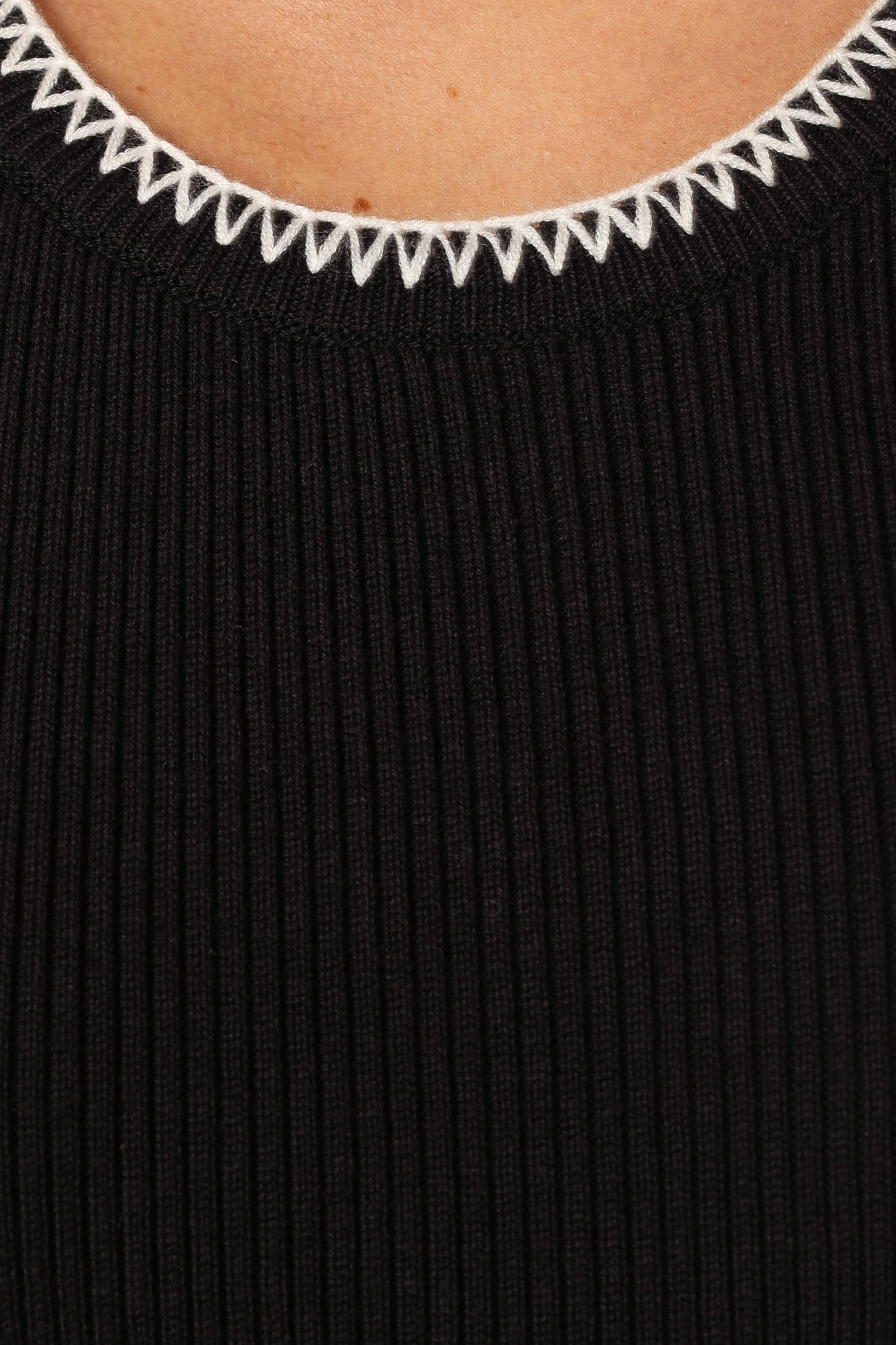 Essy Top - Black