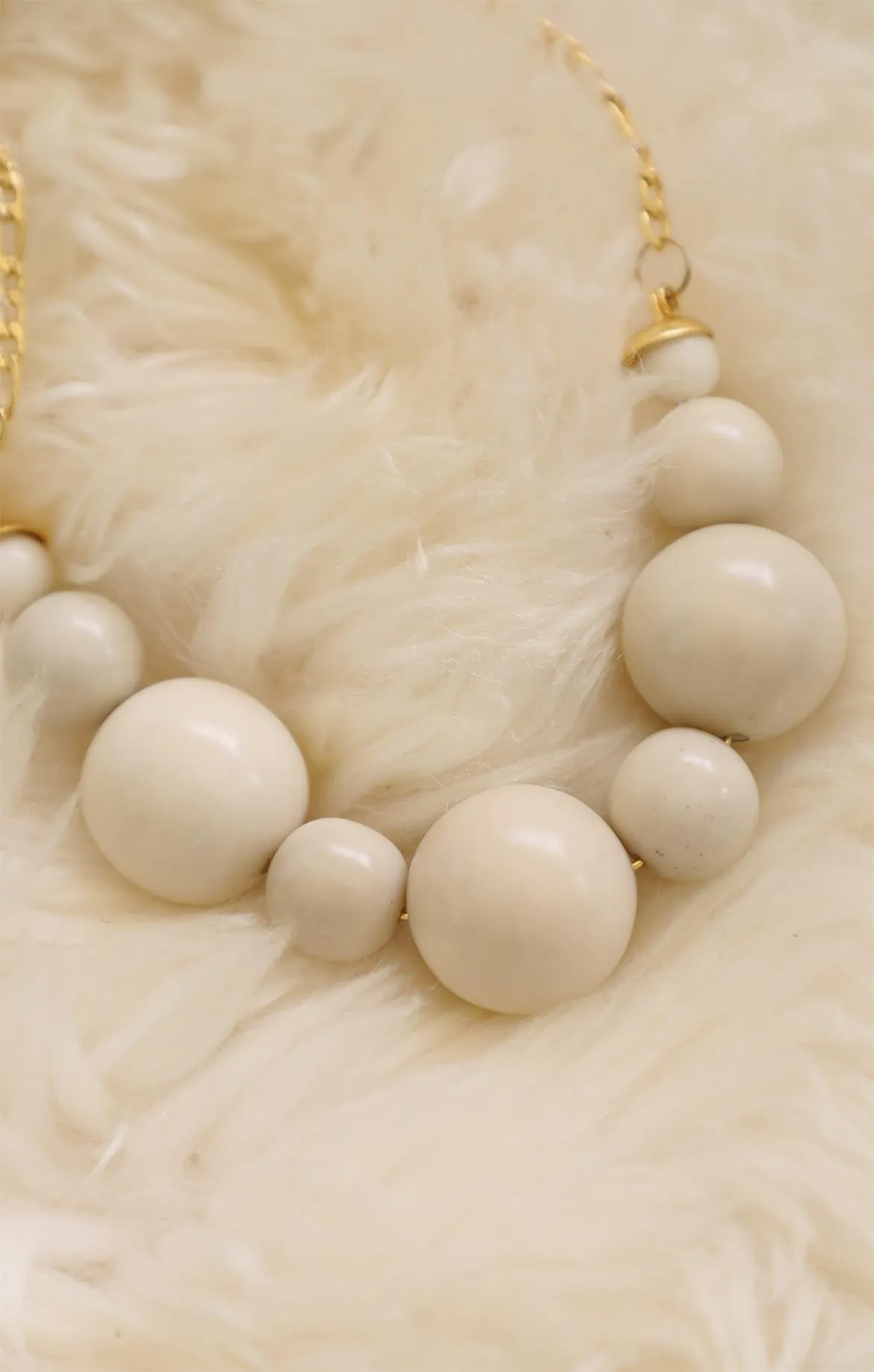 Leda Necklace White