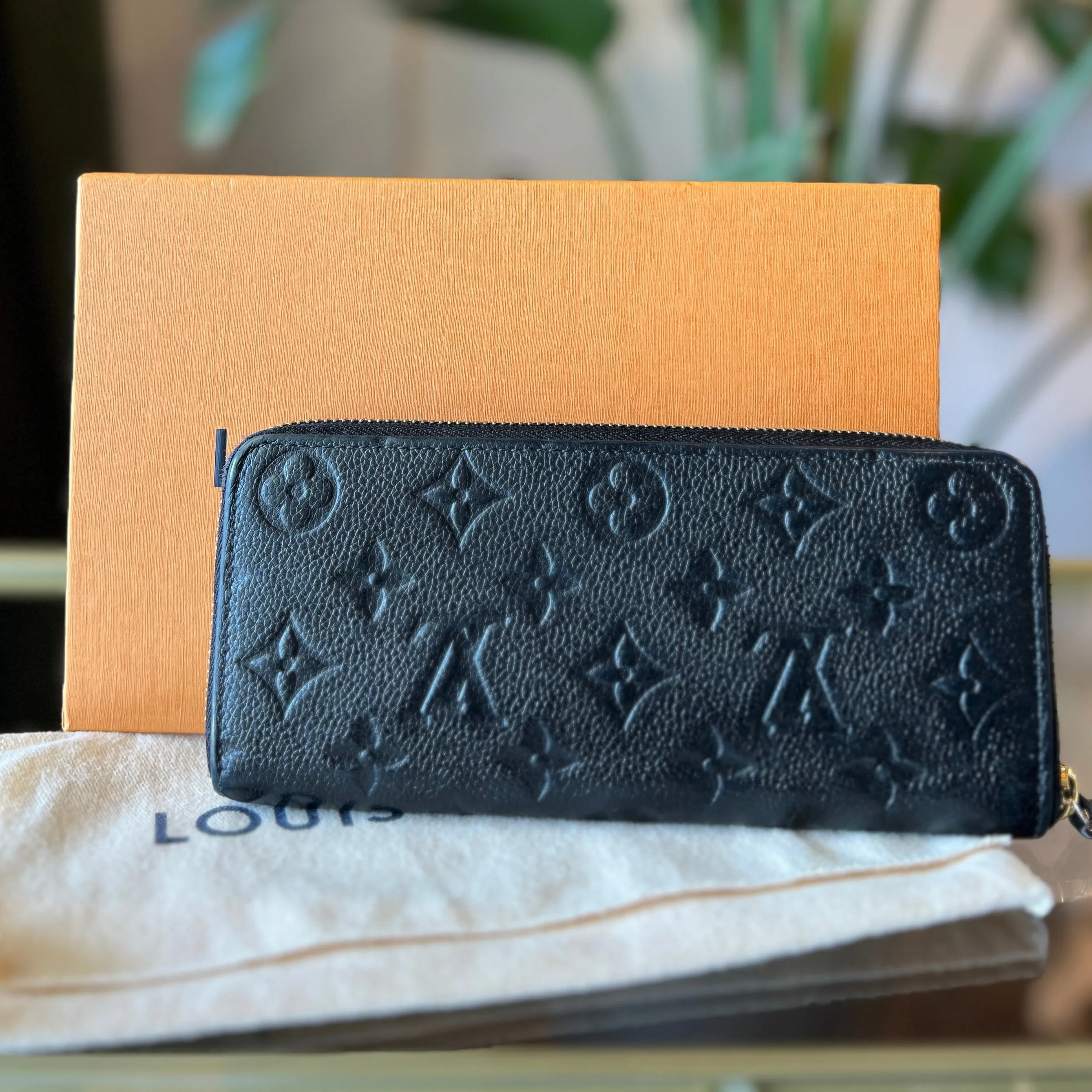 LOUIS VUITTON Portefeuille Clemence Monogram Empreinte Long Wallet
