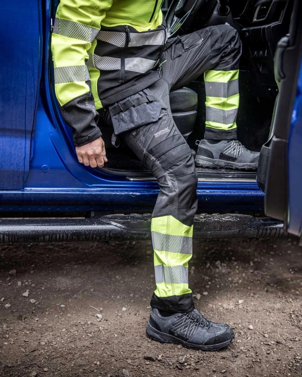 Regatta Mens Hi-Vis X-Pro Stretch Holster Trousers Class 1