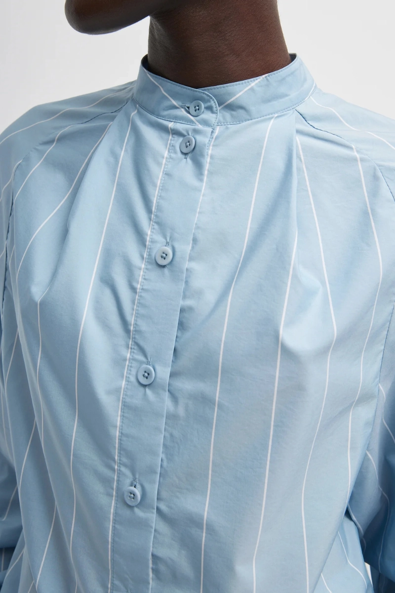 Striped Tech Poplin Raglan Tucked Shirt