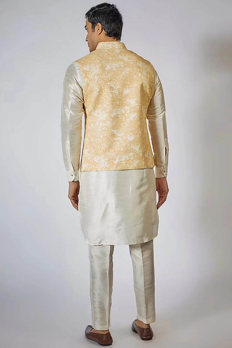 Yellow Shaded Kurta Set With Embroidered Jacket