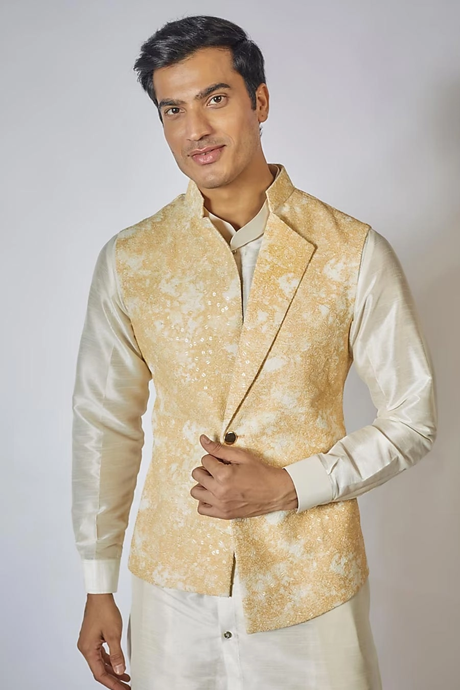 Yellow Shaded Kurta Set With Embroidered Jacket